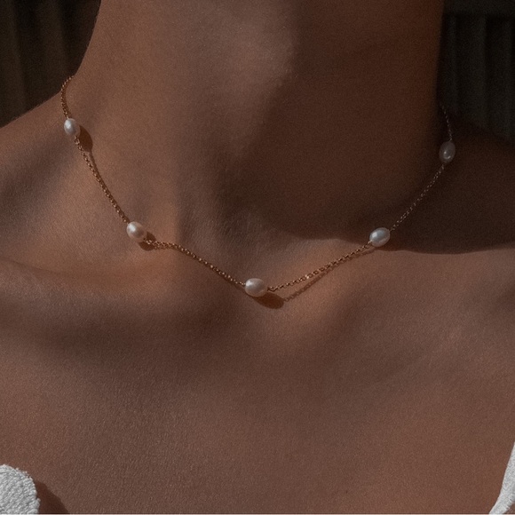 Jewelry - Sterling pearl necklace